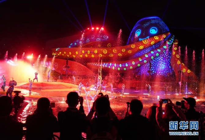 香港海洋公园推出“光影盛夜” (社会)(2)香港海洋公园推出“光影盛夜”