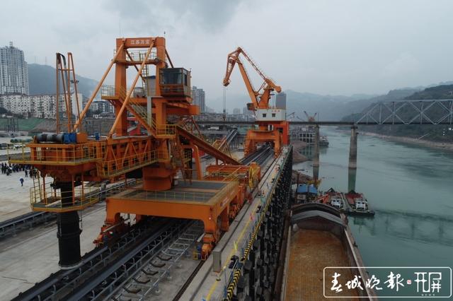 云南最大内陆港口一期扩能工程投用，年货物吞吐量将达800万吨 (5).jpg