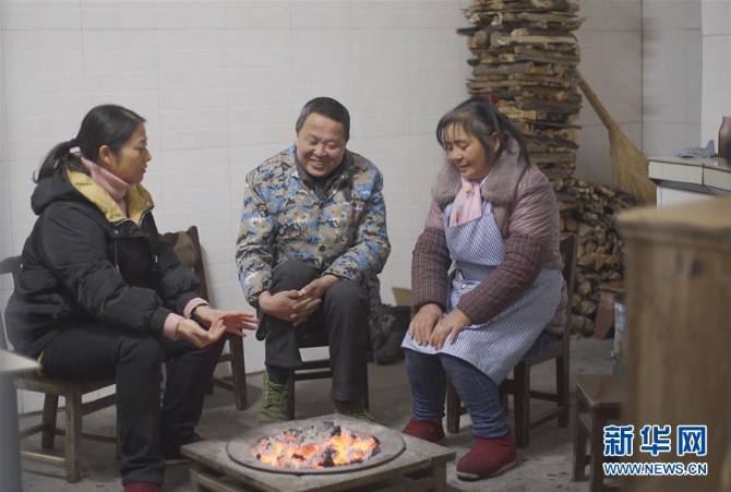 (新华全媒头条·图文互动)(7)在最艰苦的地方,有最温暖的你——安徽省“第一书记”的新春坚守