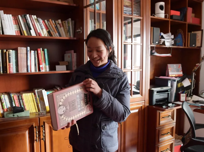 14岁女孩写给医生父亲的一封家书：“没有一个冬天不可逾越”