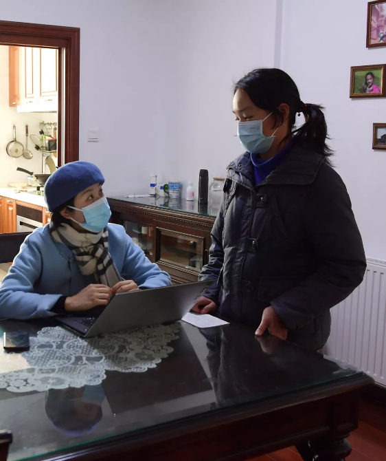 14岁女孩写给医生父亲的一封家书：“没有一个冬天不可逾越”