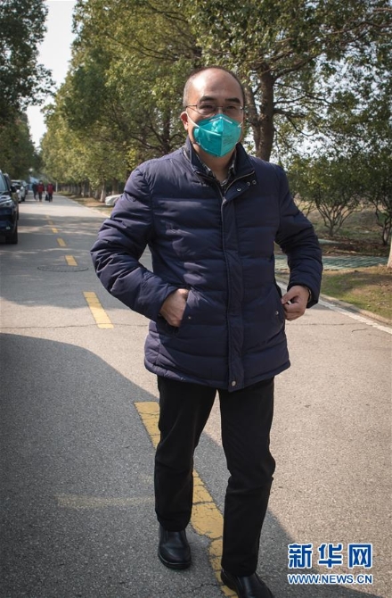 (新华全媒头条·聚焦疫情防控·图文互动)(6)拼渐冻生命 与疫魔竞速——记疫情“风暴眼”中武汉金银潭医院院长张定宇