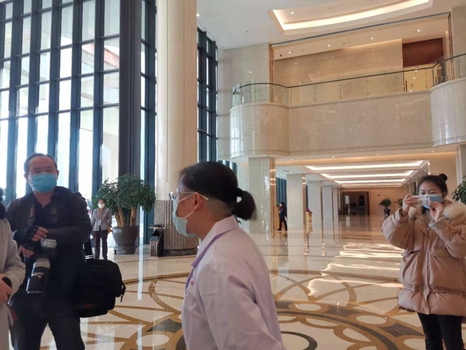 云南省肿瘤医院医护董雯剃发出征