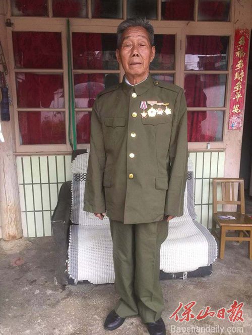 退伍老兵尹赞忠：“钱不多，但代表着我们退伍党员老兵的一点心意!”.jpg