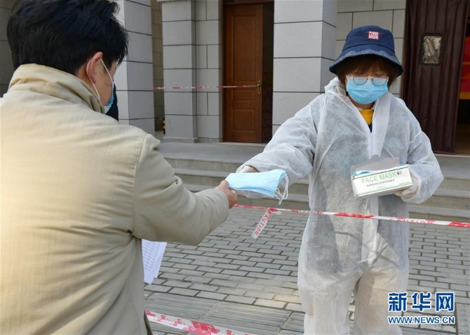 (聚焦疫情防控·图文互动)(1)应收尽收 不漏一人——武汉发起新冠肺炎疫情防控应收尽收的总攻