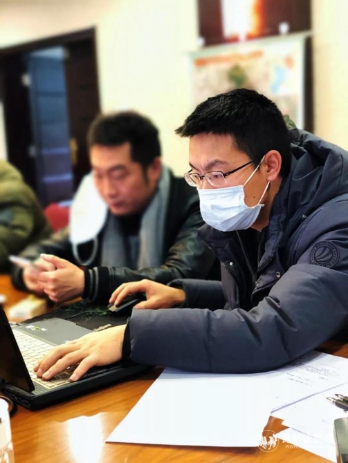 专班一组组员罗丹 专班一组组员罗丹