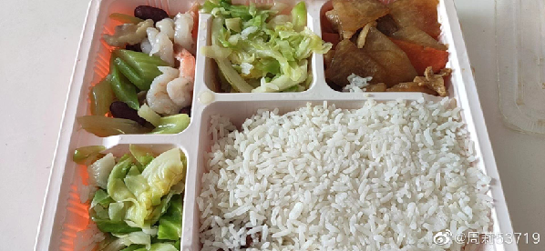 战“疫”有温情!医护人员收到这些暖心小纸条