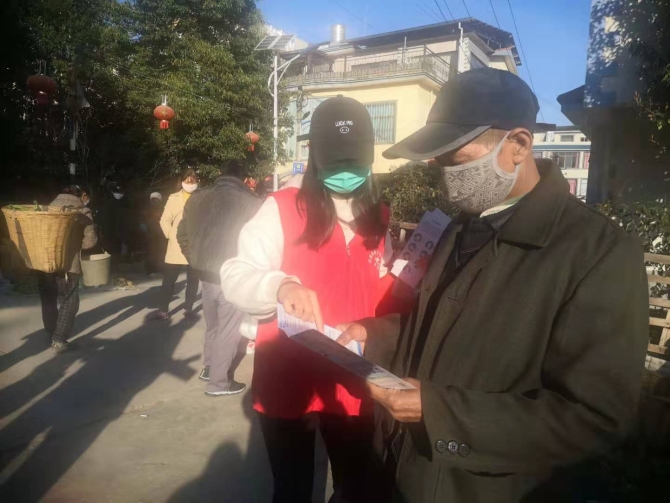 薪火相传,父女同战“疫” (1) 薪火相传,父女同战“疫” (1)