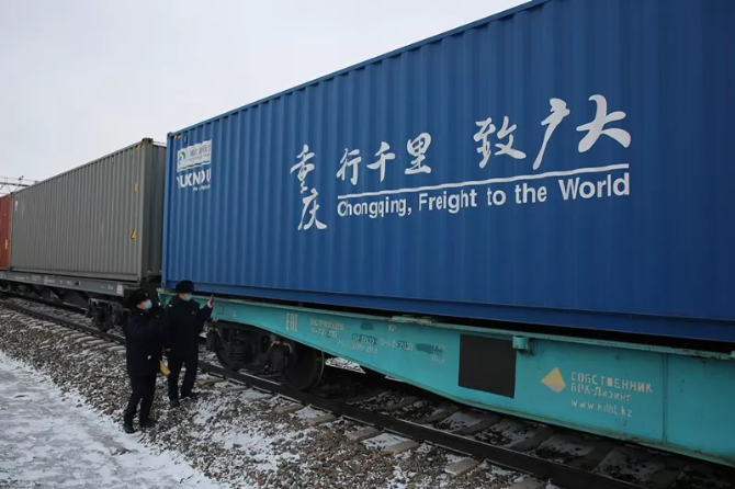 新冠肺炎抓防控 中欧班列不停歇 新冠肺炎抓防控 中欧班列不停歇