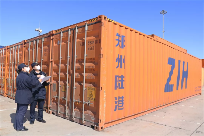 新冠肺炎抓防控 中欧班列不停歇 新冠肺炎抓防控 中欧班列不停歇