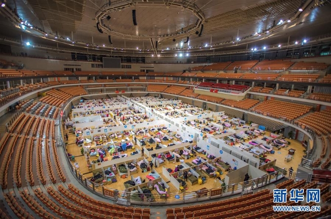 托举生命的方舟——方舱医院建设记