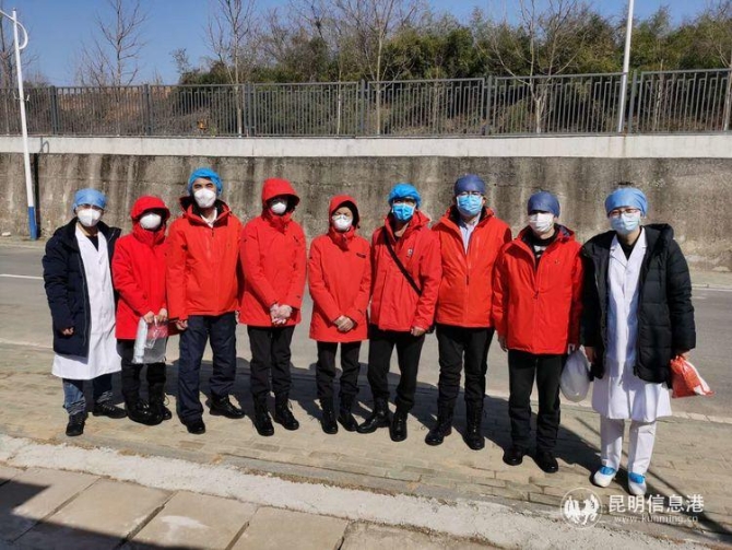 中国红十会云南重症转运队在武汉