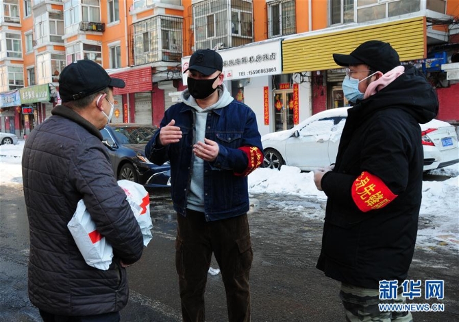 (聚焦疫情防控·图文互动)(5)不知你是谁,知你为了谁——社区战“疫”志愿者群像