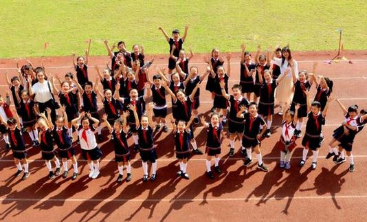 《夜空中最亮的星》被他们唱出了这个春天最动人的版本! 《夜空中最亮的星》被他们唱出了这个春天最动人的版本!