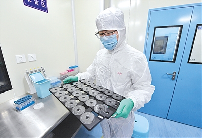 完善关键核心技术攻关的新型举国体制