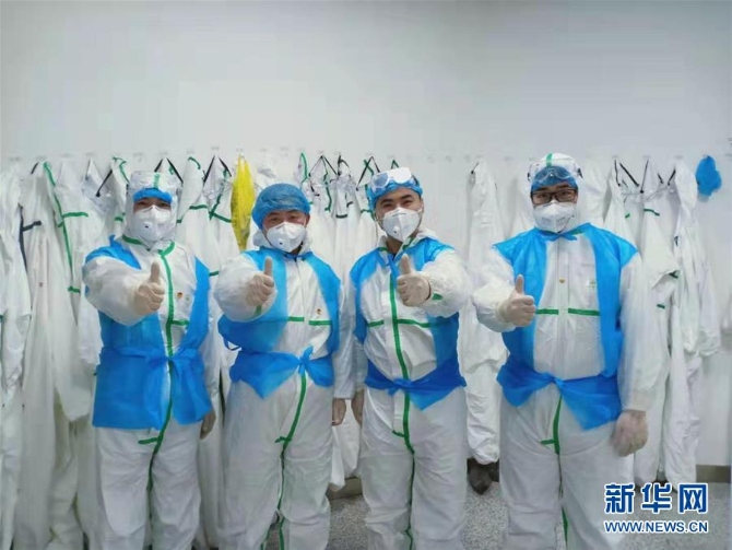 (习近平致敬的战“疫”英雄·志愿者篇·图文互动)(2)他们,微光成炬照征程