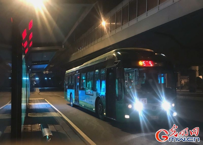 图片故事丨解封前的武汉有序重启，我们期待“你”光彩重生！