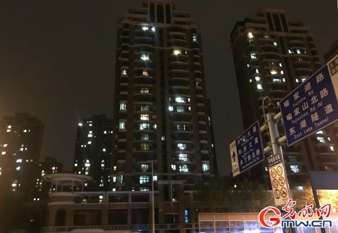 图片故事丨解封前的武汉有序重启，我们期待“你”光彩重生！