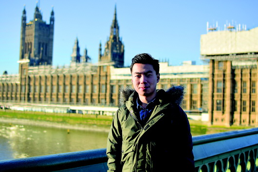 英国网友开玩笑喊他“当首相”