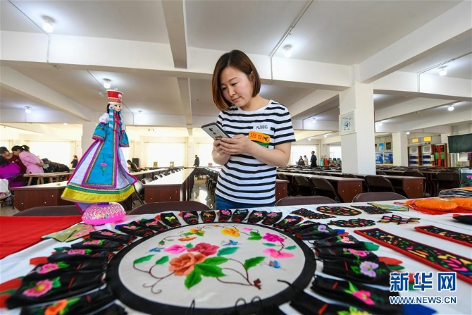 (新华全媒头条·图文互动)(13)内蒙古贫困旗县全部“摘帽”