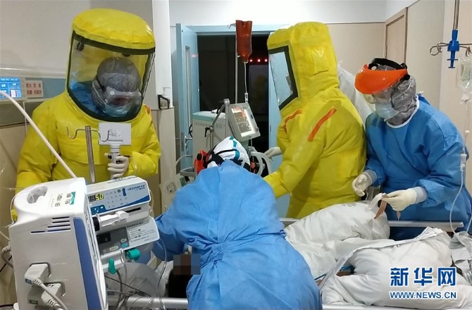 (聚焦疫情防控·图文互动)(3)团结起来!我们万众一心!——中国抗疫人民力量的生动实践