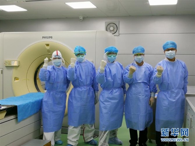 (一线抗疫群英谱·图文互动)黄向炼:当好战“疫”的眼睛