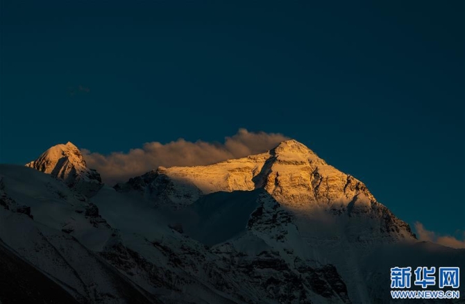 （2020珠峰高程测量）（8）珠峰夕照
