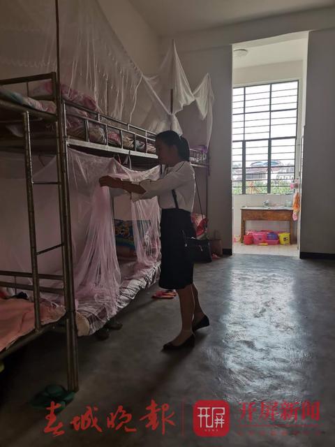 小学生开学未报到,老师在深山找到他