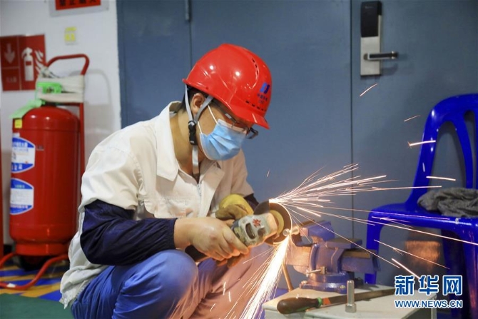 (全球抗疫进行时·图文互动)(3)通讯:额勒赛水电站为疫情下的柬埔寨提供发展动力