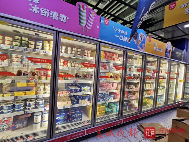 昆明超市冰淇淋断货，部分消暑产品脱销8.jpg