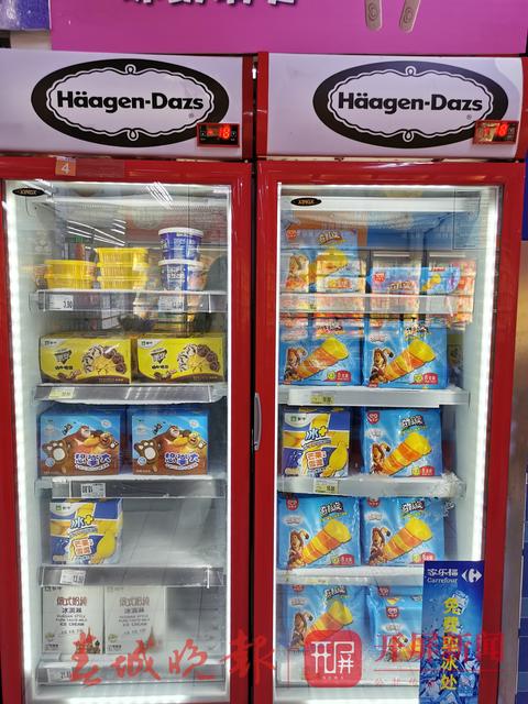 昆明超市冰淇淋断货，部分消暑产品脱销4.jpg