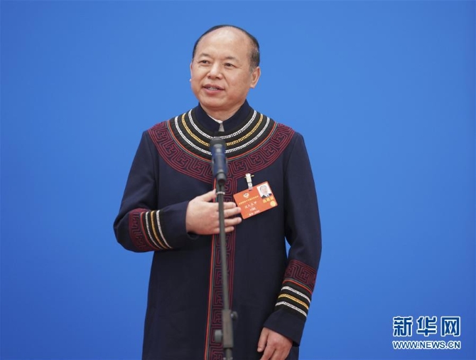 (新华全媒头条·两会特别报道·图文互动)(4)凝聚起决战决胜的人民伟力——2020年全国两会巡礼