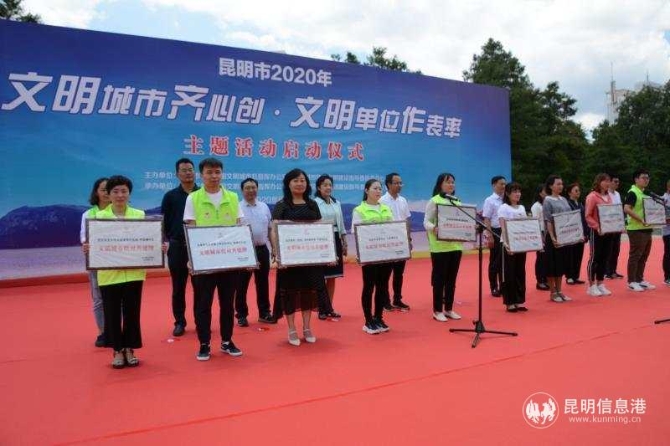 2d8c57fd0b16ad73e72e1634e7b2823