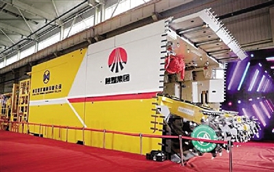 西煤机公司推出自主研发首套智能快速掘进机器人系统 西煤机公司推出自主研发首套智能快速掘进机器人系统