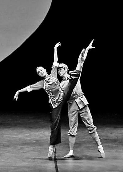 红色题材文艺作品缘何这么燃 红色题材文艺作品缘何这么燃