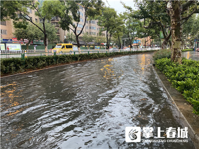 早9点50分，堵车