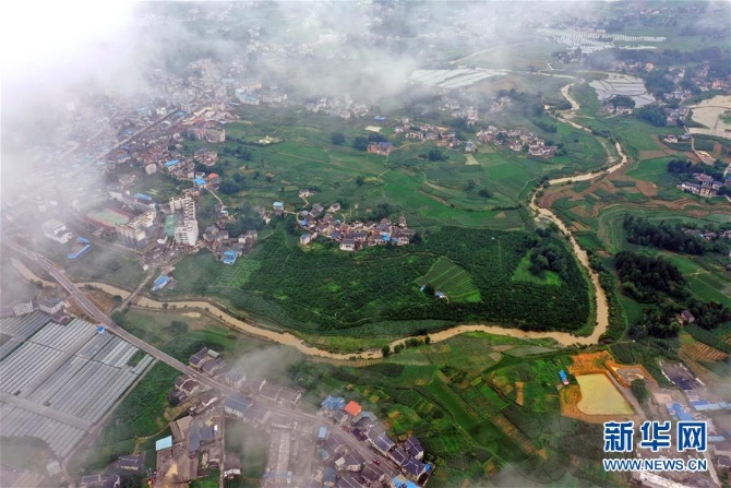 (环境)(1)贵州绥阳:俯瞰柔美乡村景致