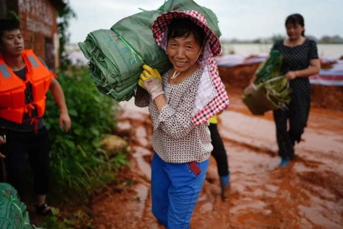 跳得了舞,抢得了险!这绝对是“乘风破浪的姐姐”!