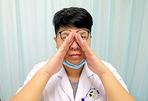 靠空调“续命”?快学几招预防“空调病”