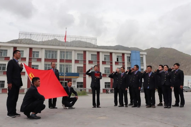 榜样|新时代·铁路榜样 为了“天路”货畅其流