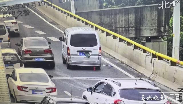 车辆抛锚担心被监控抓拍一个错误举动被扣12分