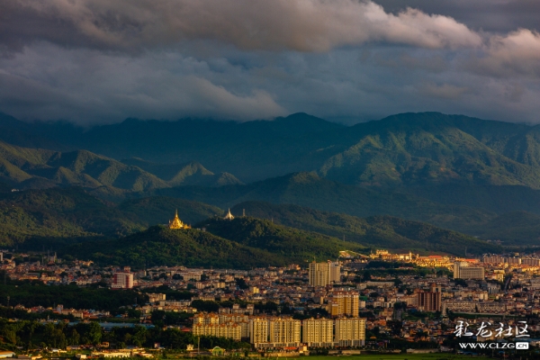芒市 彩龙网友李松亮摄 芒市 彩龙网友李松亮摄