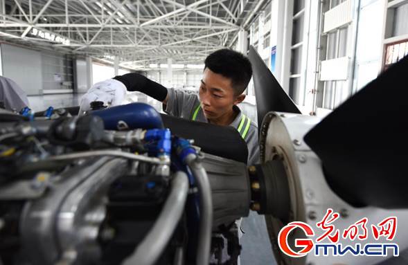 【幸福花开新边疆】内蒙古扎兰屯:大力培育新产业、新动能、新增长极 DSC_2081