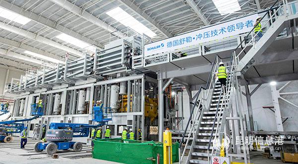 2冲压车间·世界最领先的德国舒勒全自动冲压生产线