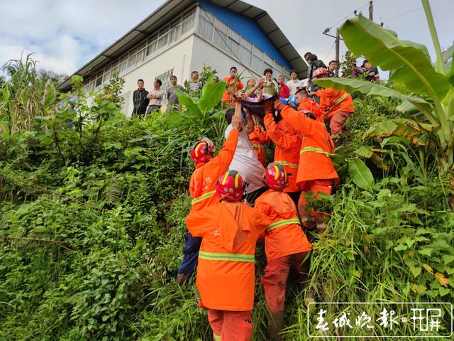 德宏芒市一乡镇发生泥石流