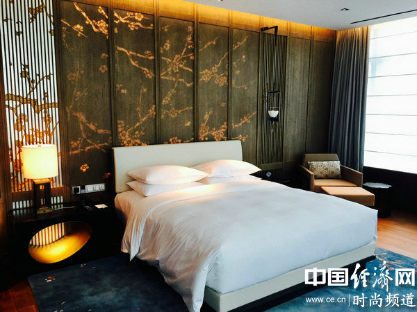 睡多了小心这些危害 看完你还敢赖床吗?