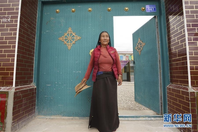 (新华全媒头条·走向我们的小康生活·决战决胜脱贫攻坚·图文互动)(12)高原上绽放的光芒——来自青海攻克深度贫困堡垒的故事