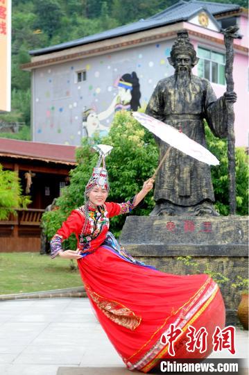 华安县官畲村打造出一系列具有畲族风情的旅游活动。　张金川 摄