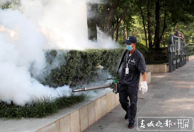 我省开展爱国卫生专项行动第一个大扫除日