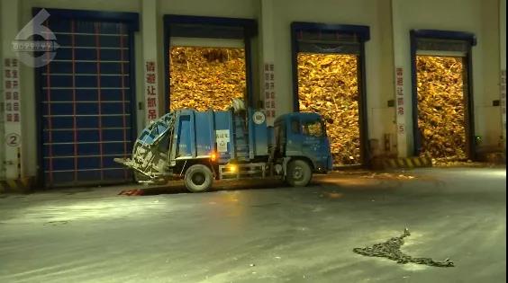 昆明多个垃圾站“爆仓”，处理厂24小时超负荷运行！垃圾清运怎么了？